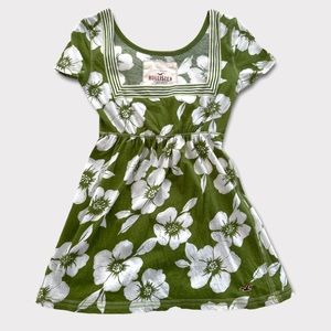 Y2K 00s Hollister Floral Hibiscus Green Babydoll Tee Top with Square Neckline